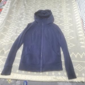 Size 6 lululemon scuba hoodie
